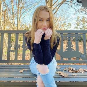 Meet your Posher, Caroline